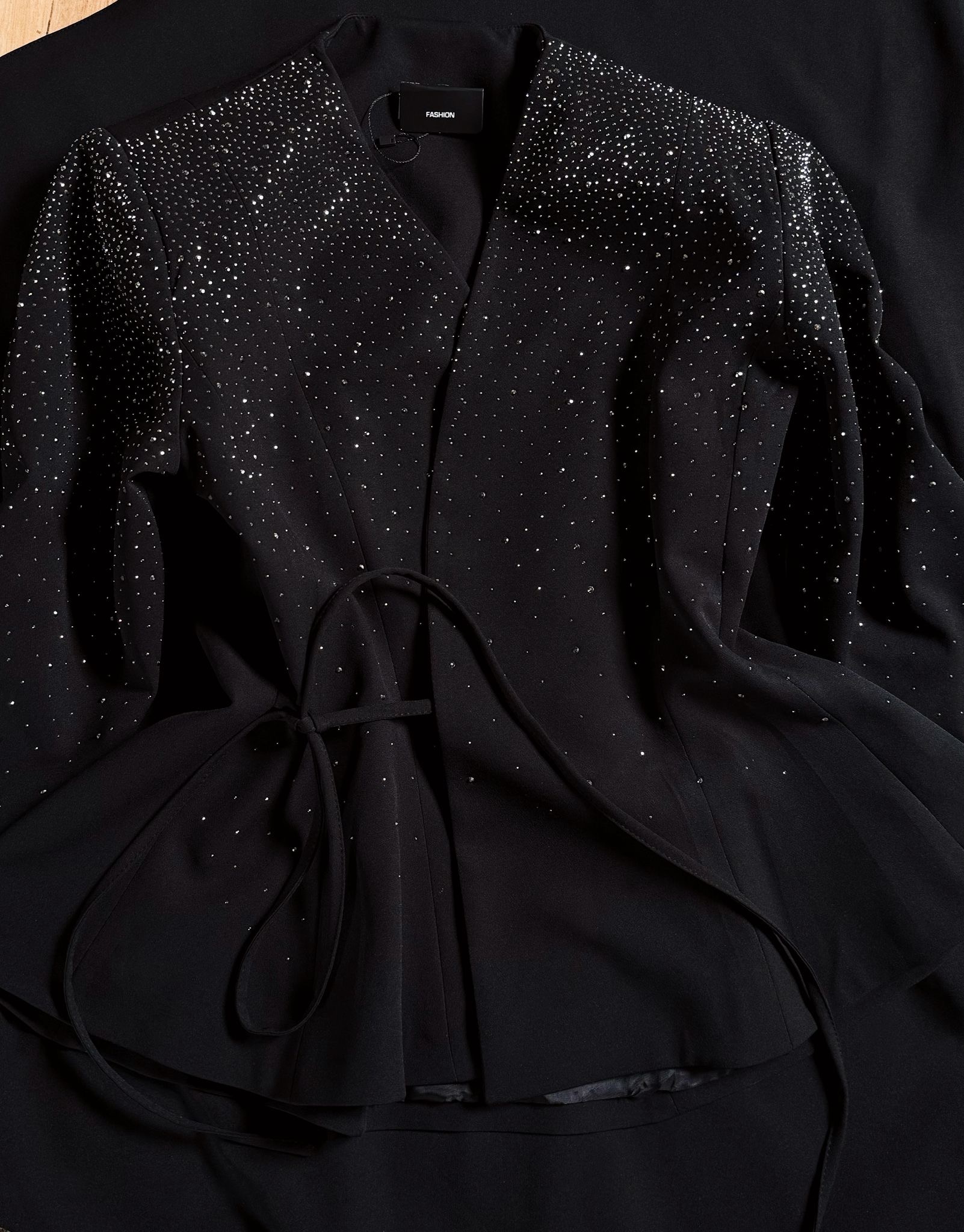 SİYAH IŞILTILI  TAKIM