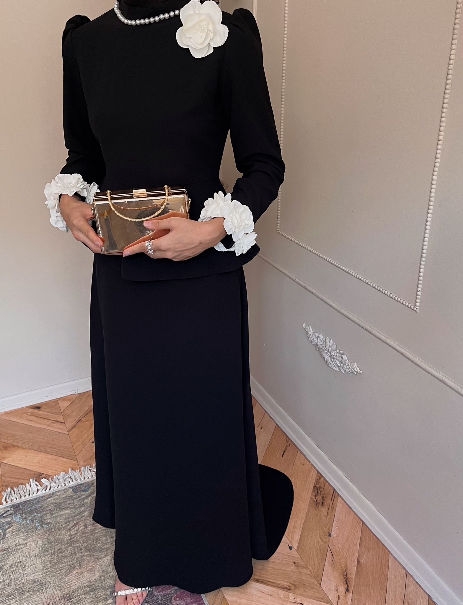 Siyah kuyruklu gül model takım