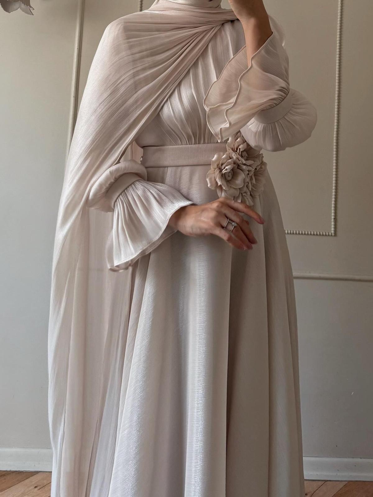 Özel Lacivert Ve Bej Organze Elbise