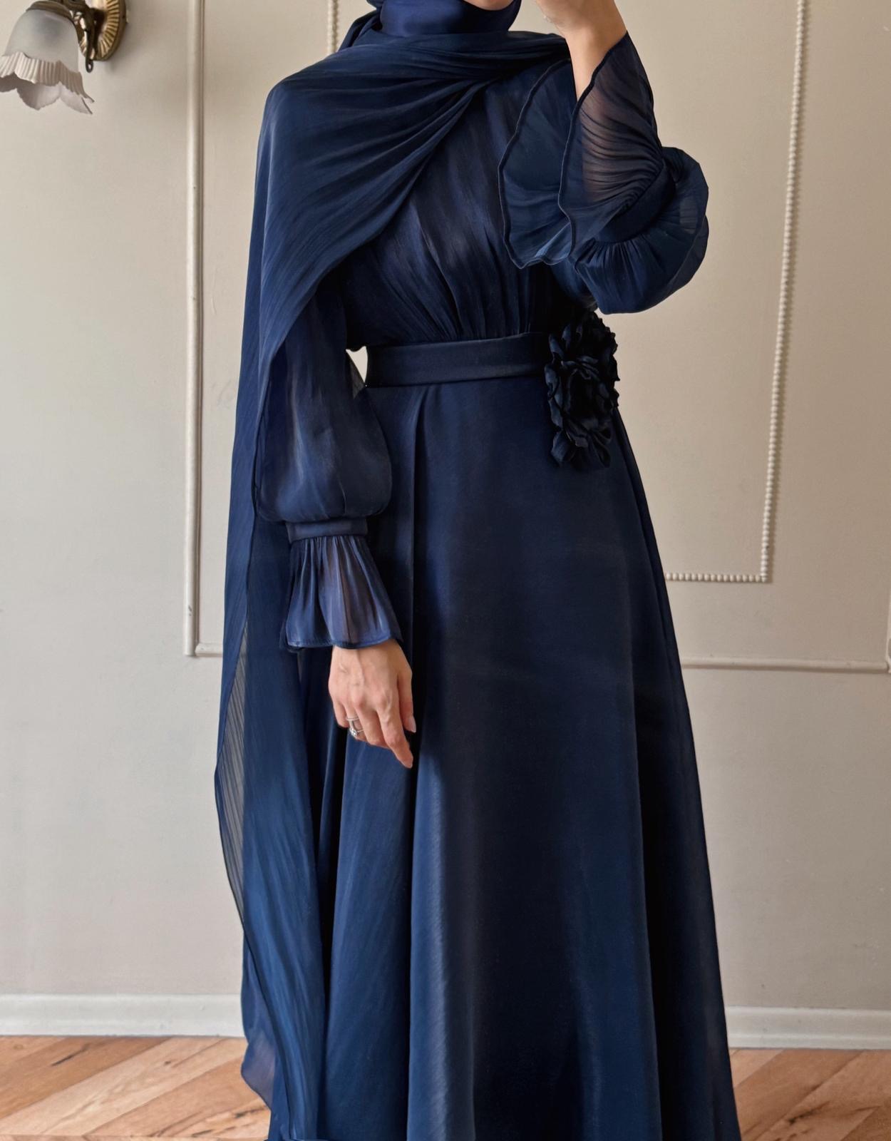 Özel Lacivert Ve Bej Organze Elbise