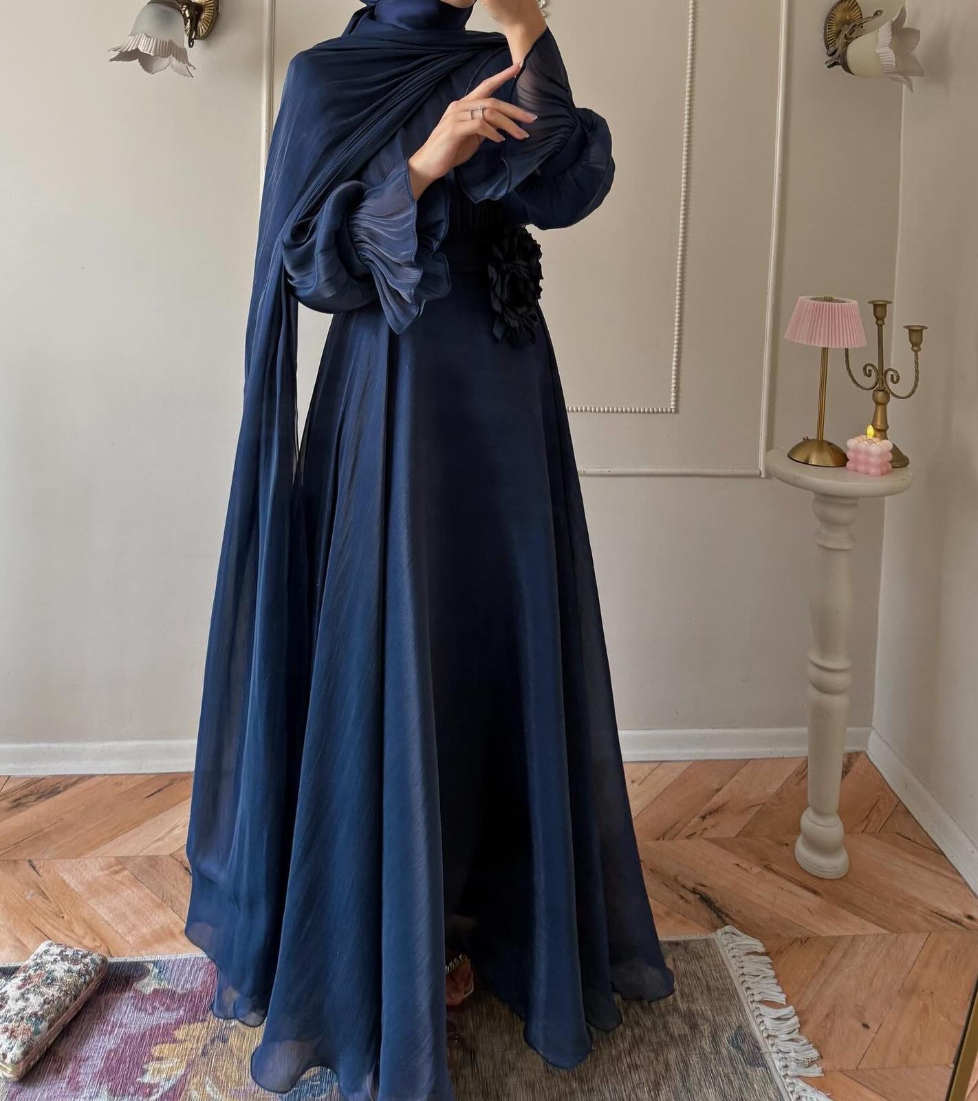 Özel Lacivert Ve Bej Organze Elbise